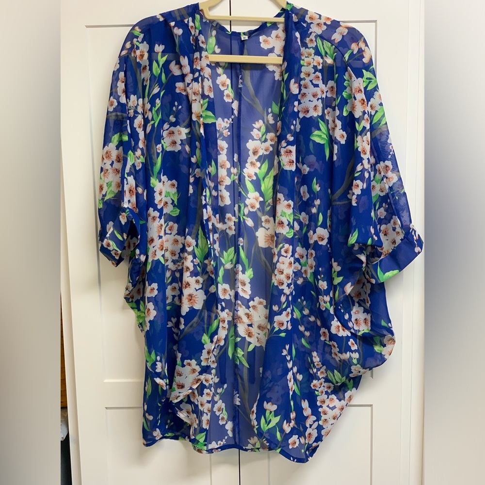 Olrain Beachy Summer Kimono Short Sleeve Sheer Floral Cover Up  Sz Med